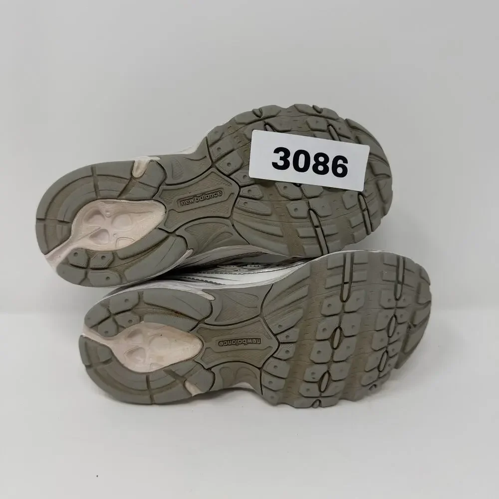 New Balance 2002R big kids 12 Sneakers